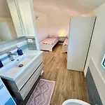 Vila Zaffiri 94 *